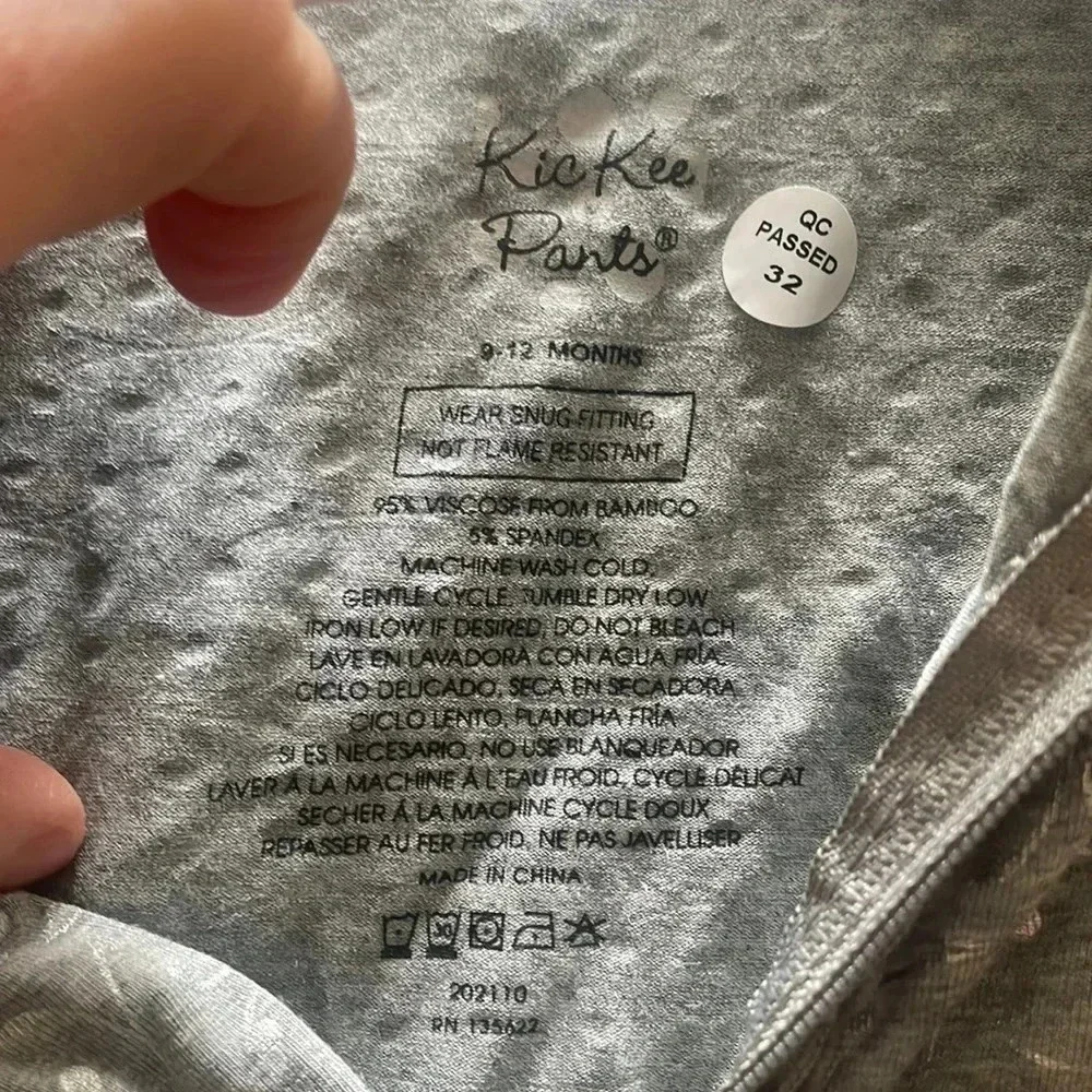 Gray Kickee Onesie‎